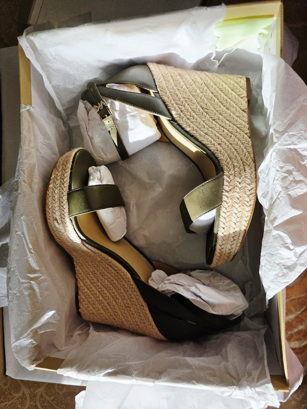 Michael Kors Kimberly Leather Wedge Sandal In Olive Size 9M - Picture 5 of 6
